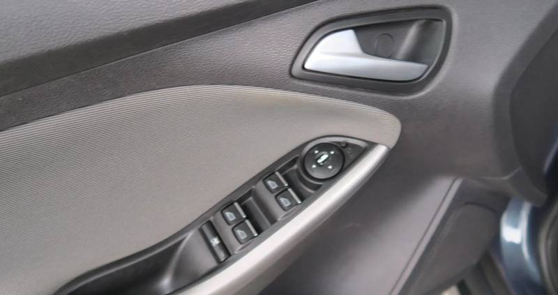 Ford Focus cena 24900 przebieg: 180000, rok produkcji 2012 z Izbica Kujawska małe 379